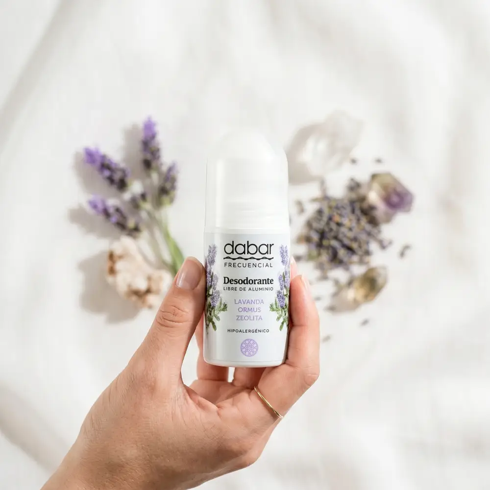 Presentación de desodorante libre de aluminio fragancia Lavanda 50ml