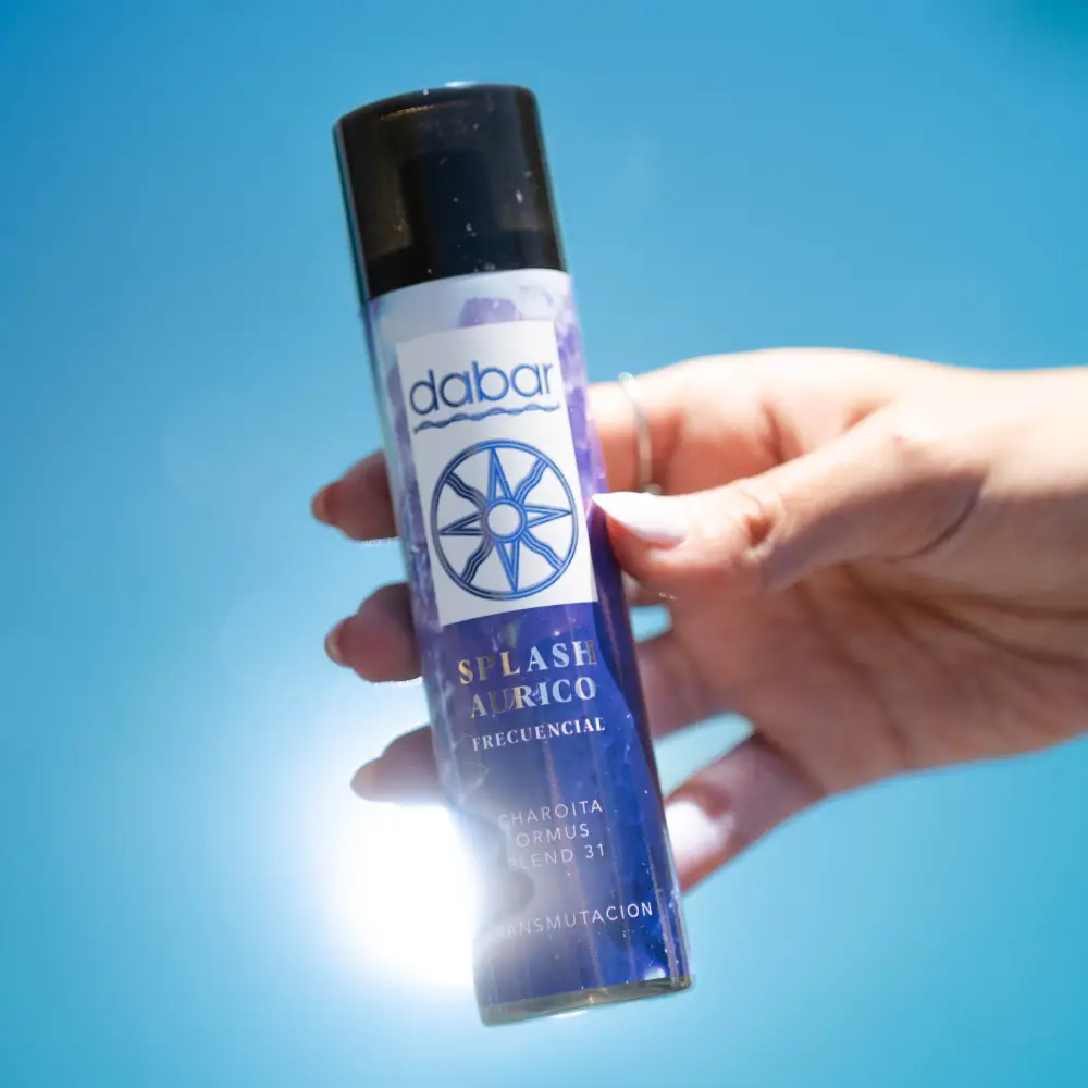 Splash con charoita y blend 31 para purificar el campo energético y despejar energías negativas