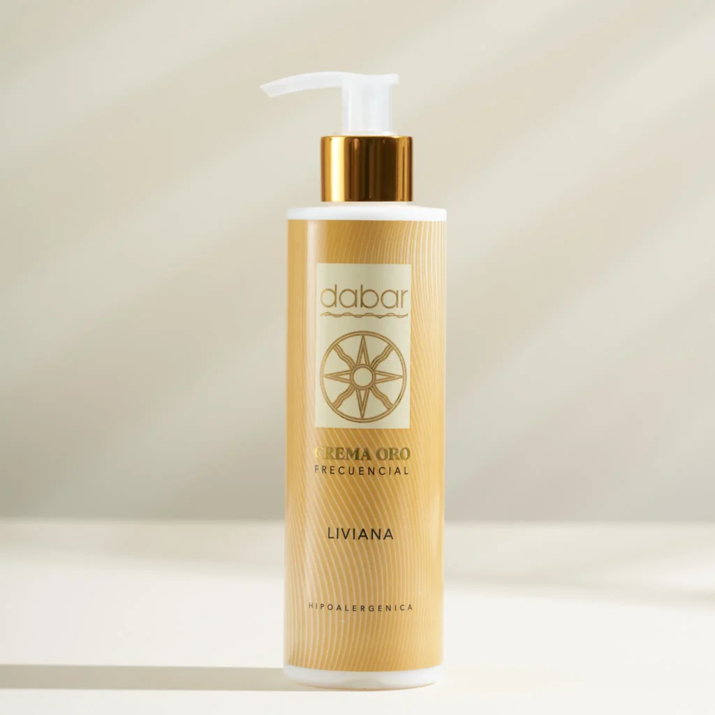 Crema Oro Liviana Con aceites esenciales de Coco, Jojoba, Sésamo, Almendras Dulces, Oliva, manteca de Karite y Vitamina E.